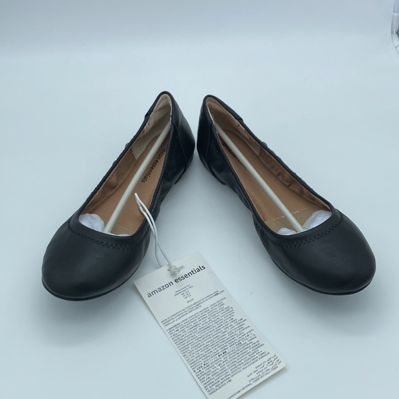 Amazon Essentials Shoes - NWT AMAZON ESSENTIALS BLACK BALLET FLATS